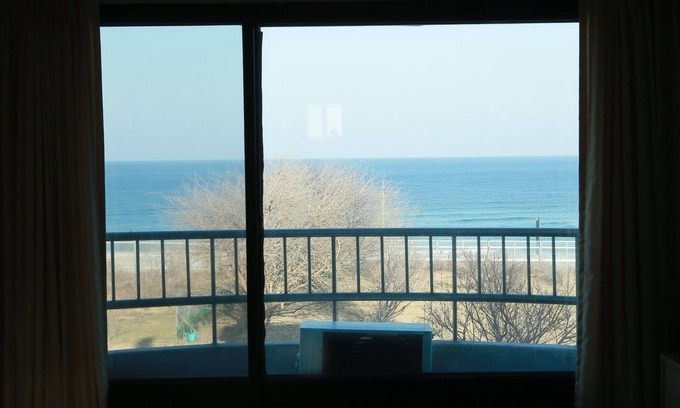 Donghae Hotel | Cozy Mangsang Beach Pension with Eco-Friendly Amenities