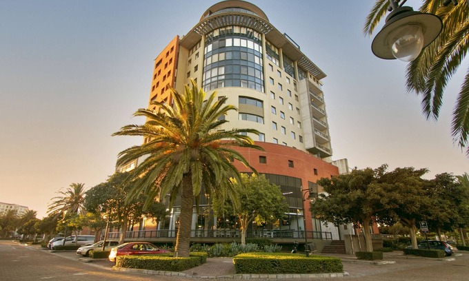 Century City Apartment | Cozy Manhattan 1003: Family-Friendly Two Bedroom Escape