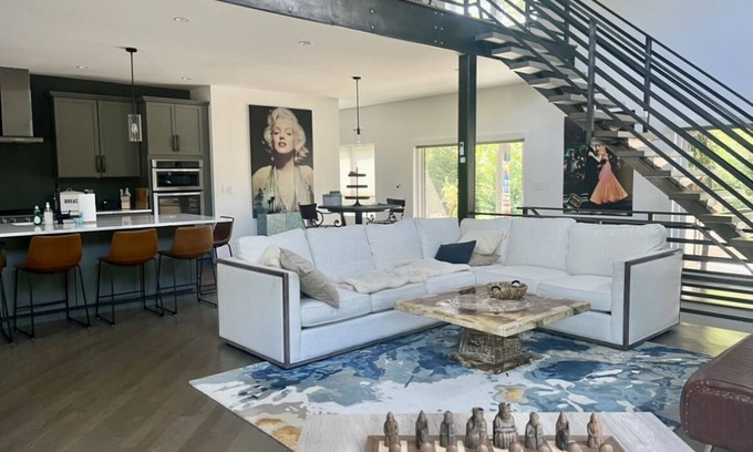 Miller Place House | Experience Manhattan in the Country with Oceanfront Bliss