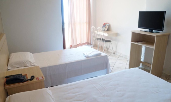 Manhuacu Hotel | Welcoming Manhuaçu Center Hotel: Family-Friendly & Accessible