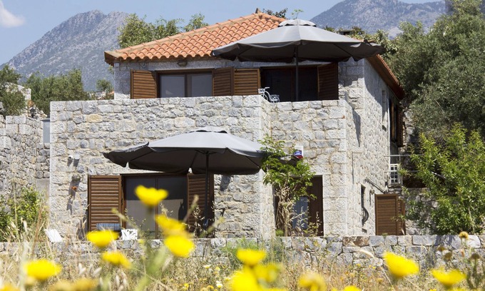 Lefktron House | Mani-leonidashouses
