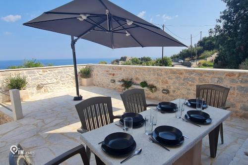 East Mani House | Experience Mani Tu with Breathtaking Views for Families