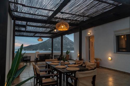 Massouri Apartment | Child-Friendly Getaway at Manifesto Apartment II, 10/10 Rated