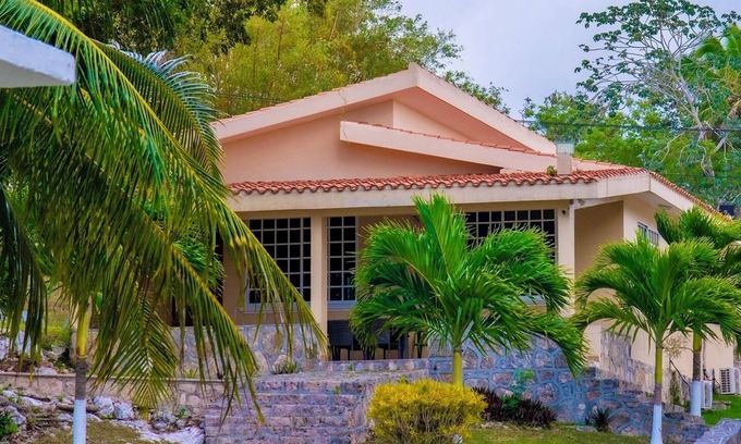 Chetumal Villa | Manik House