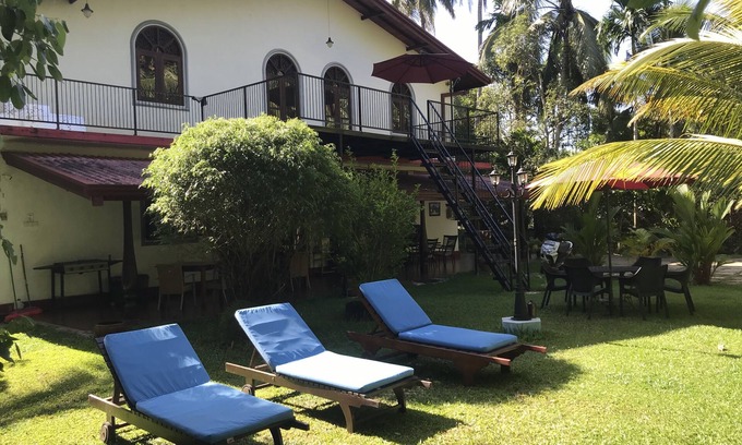 Hettimulla House | Discover Manik Villa in Bentota: Pet-Friendly Retreat