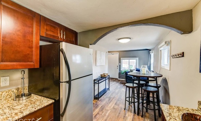 Manitou Springs House | Pet-Friendly Getaway in Manitou Springs Downtown