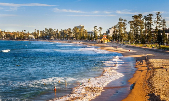 Manly Apartment | Beachfront Manly Apartment with Ocean Views and Breakfast