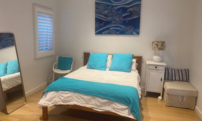 Manly Apartment | Discover Manly Oasis: Family-Friendly with Ocean Views