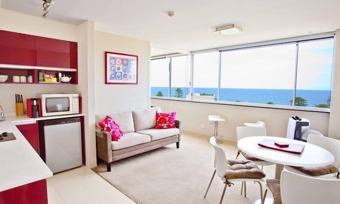 Manly Apartment | Beachfront Manly Ocean Apartment with Pool & Spa Access