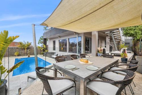 Torquay House | Manna Blu