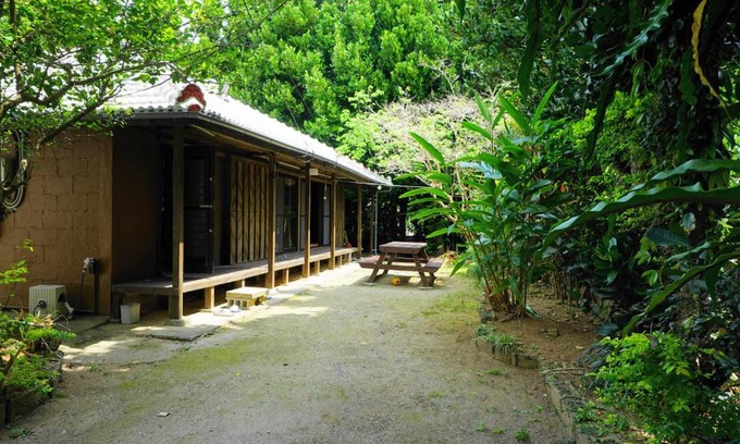 Bise House | Discover Mannaya: Family-Friendly Stay with Kitchen Access