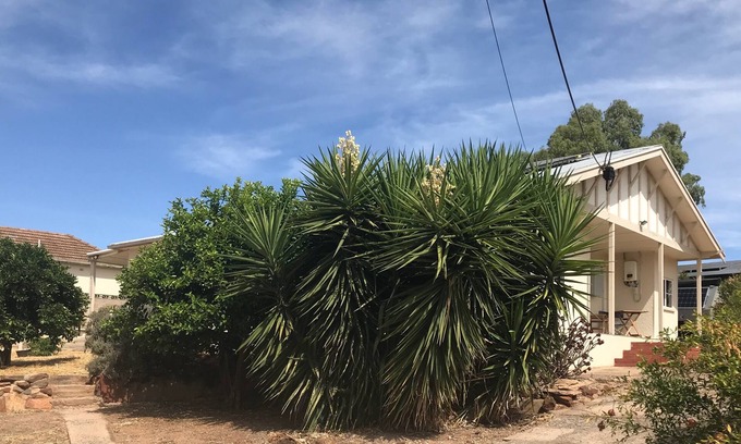 Mannum Cottage | Discover Mannum Cottage: Family-Friendly Retreat Awaits