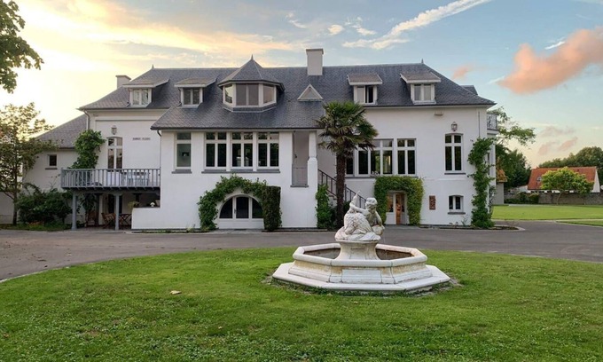 Groffliers House | Elegant Manoir Near Baie D'authie with Hot Tub Access