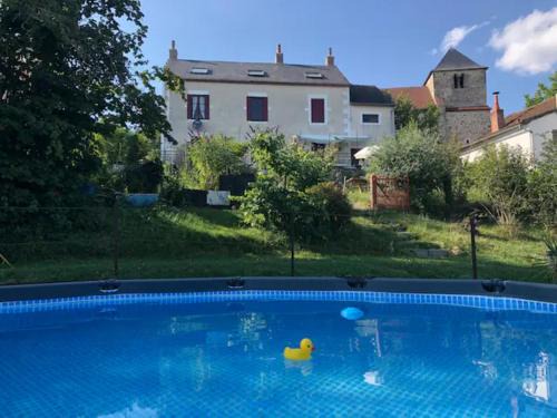 Lanty Villa | Discover Manoir BnBurgundy: Pet-Friendly Retreat with Pool