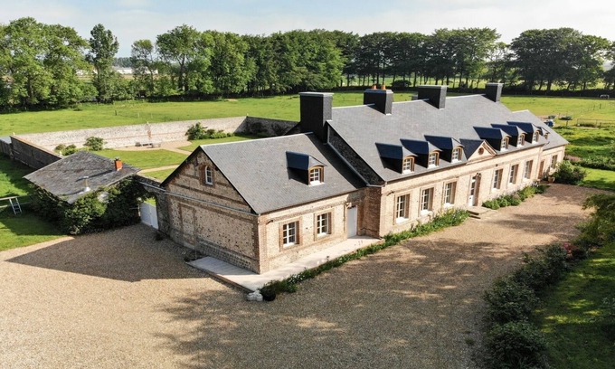 Sassetot-le-Mauconduit House | Relaxing Manoir with Ocean View, Sauna & Pet-Friendly Stay