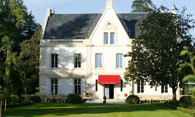 Le Buisson-de-Cadouin Hotel | Relax at Manoir de Bellerive - 4-Star Pool & Spa Retreat