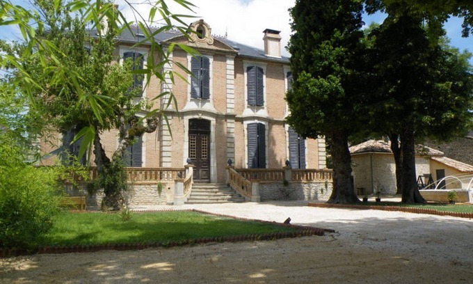 Septfonds House | Ideal Getaway for 21 with Ocean View and Private Pool