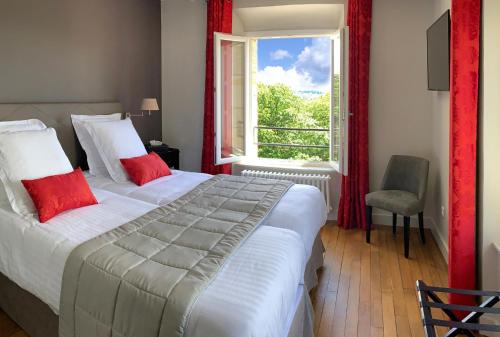 Russy-Bemont Hotel | Top-Rated Manoir de Montigny: Perfect for Families