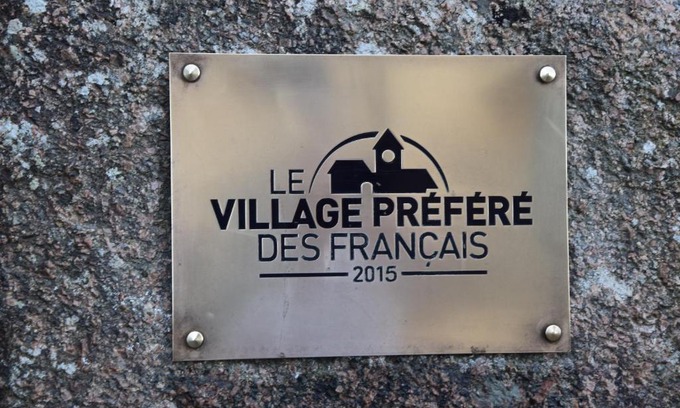 Saint-Quay-Perros House | Discover Manoir des petites bretonnes: Rated 9/10 Stay