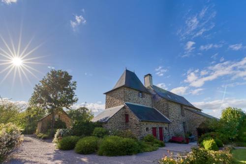 Guichen Bed & Breakfast | Exceptional Manoir le Courtillon: Family-Friendly Escape