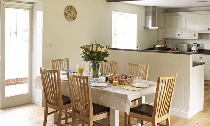 Thatcham Cottage | Cozy Manor Farm Courtyard Cottages - 4-Star Family Retreat