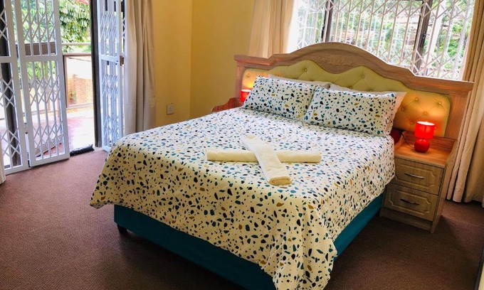 Berea House | Explore Manor Holiday Home: A Budget-Friendly Retreat