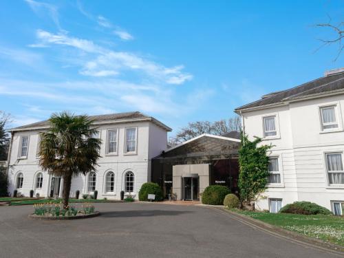 High Wych Hotel | Experience Manor Of Groves: Golf, Spa & Family-Friendly Fun