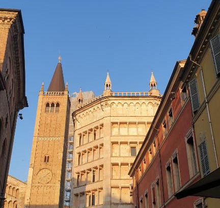 Parma City Centre Apartment | Experience Elegance at Mansarda Laurent - Guest Rated 9.6