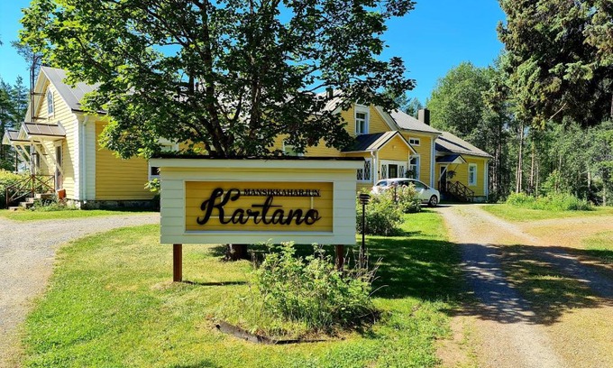 Leppavirta Apartment | Discover Mansikkaharju Kartano: Pet-Friendly Retreat