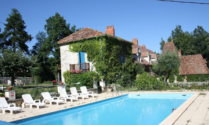 Le Change House | Mansion form the 18th century in Dordogne, close to Perigueux, village of Le Change