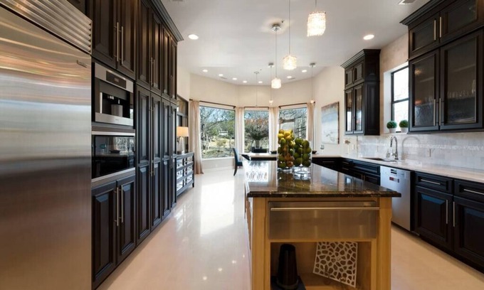 Duncanville House | Experience Uncommon Grounds Dallas: Pool, Pickleball & More!