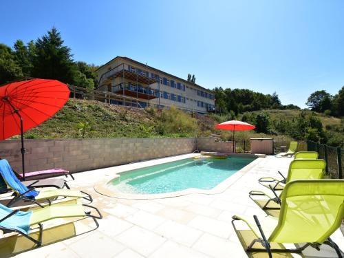 Cuzy House | Stylish Cuzy Apartment with Shared Pool and Pet Friendly