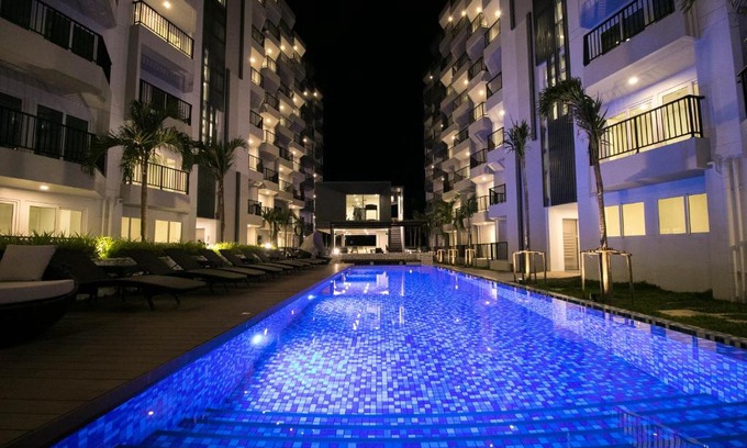 Kram Apartment | Beachfront Mantra Condominium Suite with Pool & Hot Tub