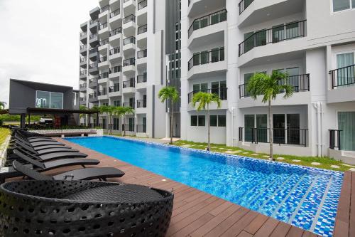 Kram Apartment | Mantra Beach Condominium M257: Oceanfront Paradise Awaits