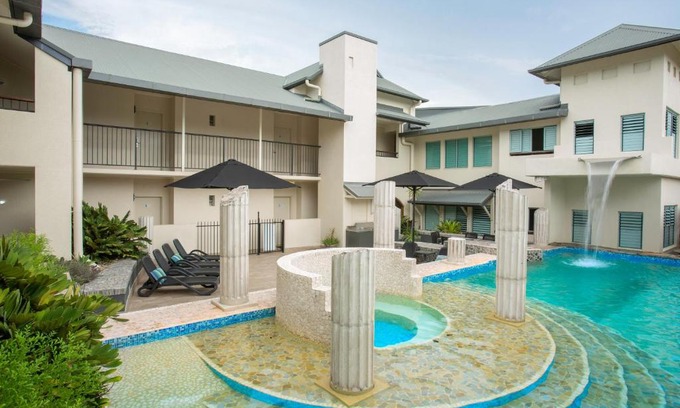Port Douglas Hotel | Relaxing Getaway at Mantra in the Village with Pool
