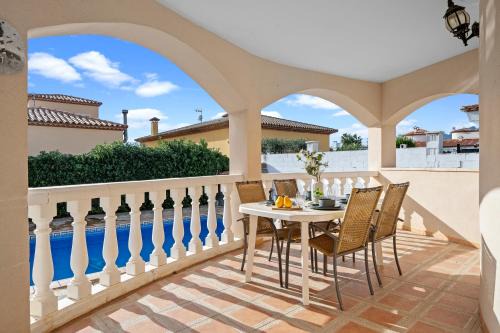 Miami Platja Villa | Pet-Friendly Manuela: Family Retreat with Pool Access