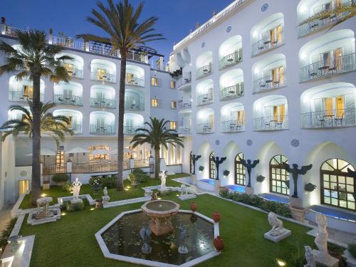 Casamicciola Terme Hotel | Indulge at Terme Manzi Hotel & Spa: 5-Star Comfort Awaits