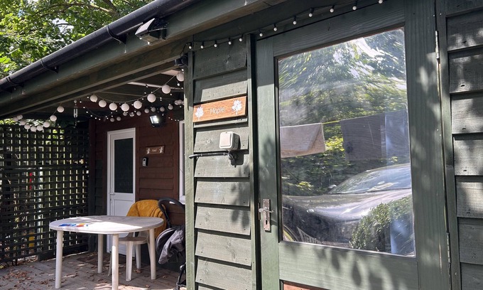 Royston Cottage | Pet-Friendly Getaway at Maple by Paymán Club