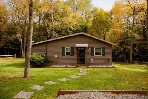 Vowinckel House | Maple Creek Cabin: Close to Cook Forest Adventures