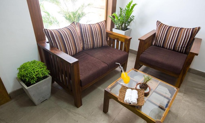 Mount Lavinia Hotel | Ocean View at Maple Tree Residencies with Breakfast Included