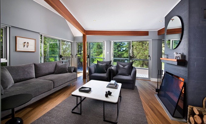 Medlow Bath House | Top-Rated Maple View Medlow Bath with Spa & Pool Amenities