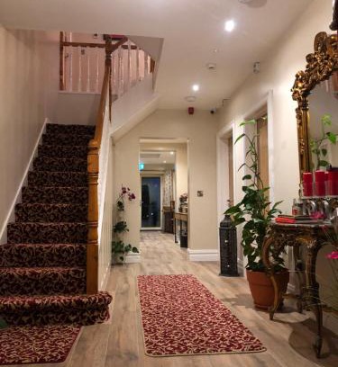 Drogheda Bed & Breakfast | Outstanding MapleHouse B&B with Delicious Breakfast Included