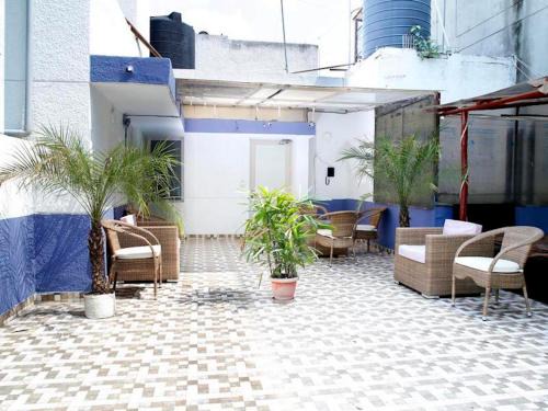 South Extension House | Cozy Maplewood Guest House in Neeti Bagh, New Delhi