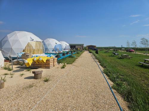 Dulcesti Resort | Experience Mar a Lago Glamping with Oceanfront Serenity