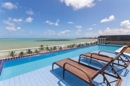 Cabedelo Apartment | Pet-Friendly Retreat at Mar Bello Plaza #207 for Families