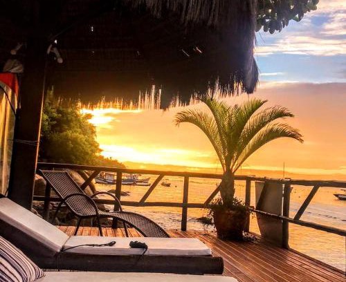 Praia de Aracatiba Hotel | Oceanfront Relaxation at Mar da Lua with Pool & Breakfast