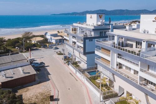 Mariscal Apartment | Mar de Fora 205: Duplex with Pool, Steps from Mariscal Beach