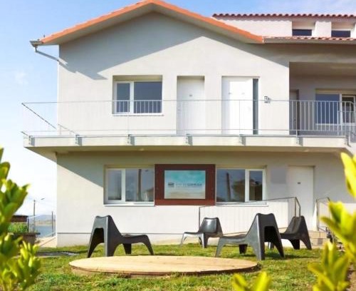 Porto do Son Apartment | Discover Mar de Queiruga 21 Enxa: Family & Pet Friendly Stay