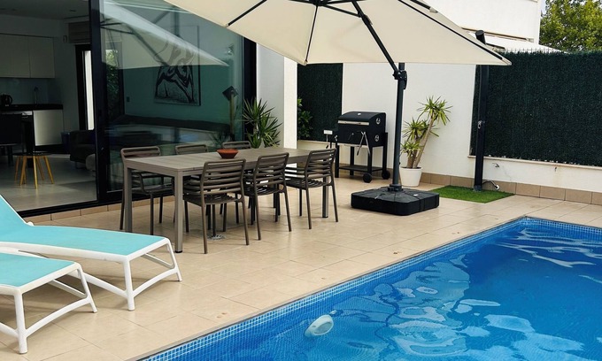 Molino del Chirrete Villa | Oceanfront Villa Mar Menor: Guest Rated 9.6 with Pool & Spa