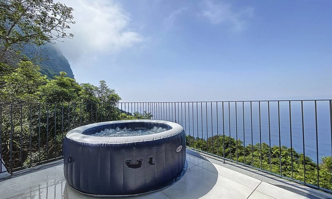 Arco de Sao Jorge Apartment | Relax at Mar Yam Garden with Spa and Family Amenities